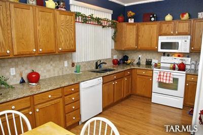 8087 W Cottonwood Wash Way