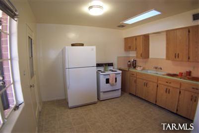 1230 N Belvedere Avenue