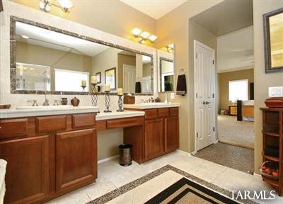 11809 N Mesquite Hollow Drive