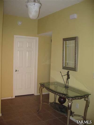 2415 E Calle Lena Verde