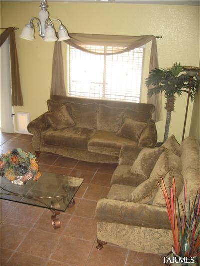 2415 E Calle Lena Verde