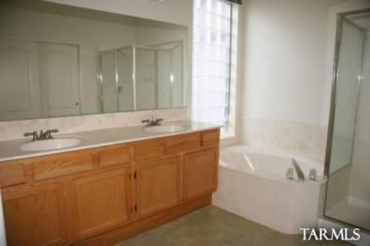 11026 N Canada Ridge Drive