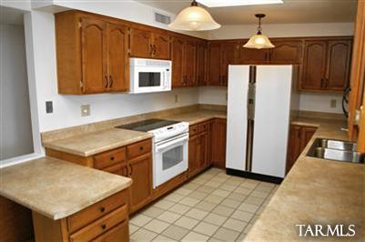 420 E Windy Vista Place