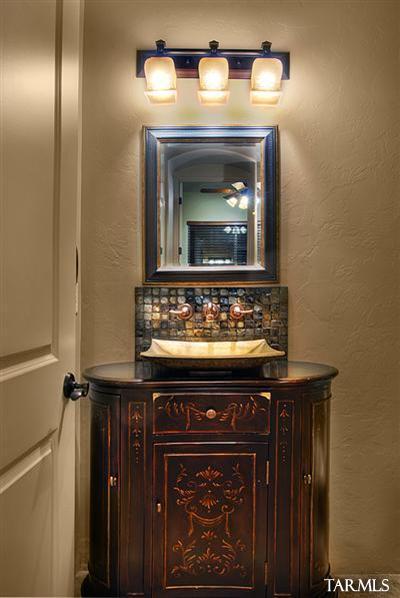 9535 N Placita Roca De Bronce Drive N