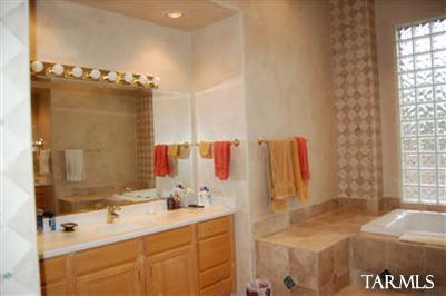 6440 N Desert Wind Circle