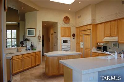 6440 N Desert Wind Circle