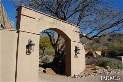 6440 N Desert Wind Circle