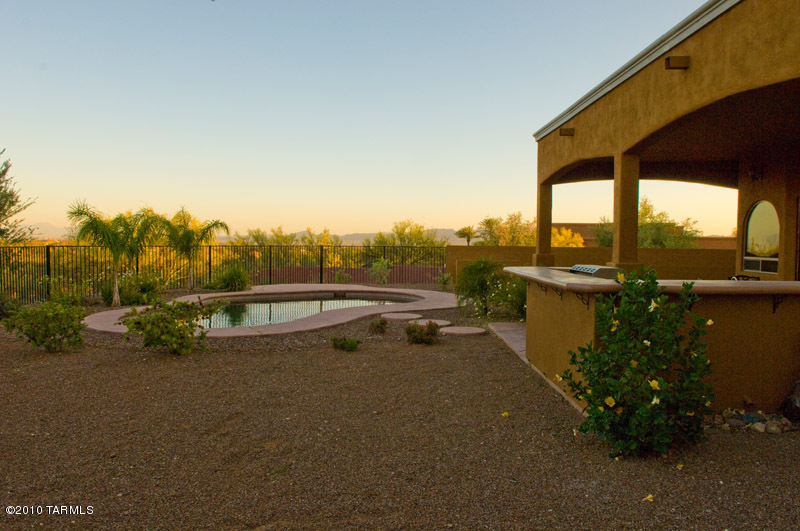 10390 N Derrio Canyon Place