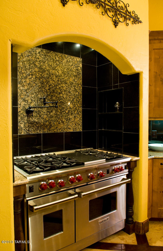 10390 N Derrio Canyon Place