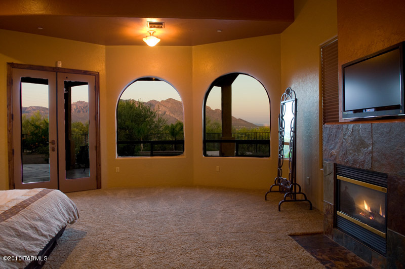 10390 N Derrio Canyon Place