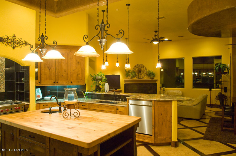 10390 N Derrio Canyon Place