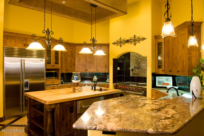 10390 N Derrio Canyon Place