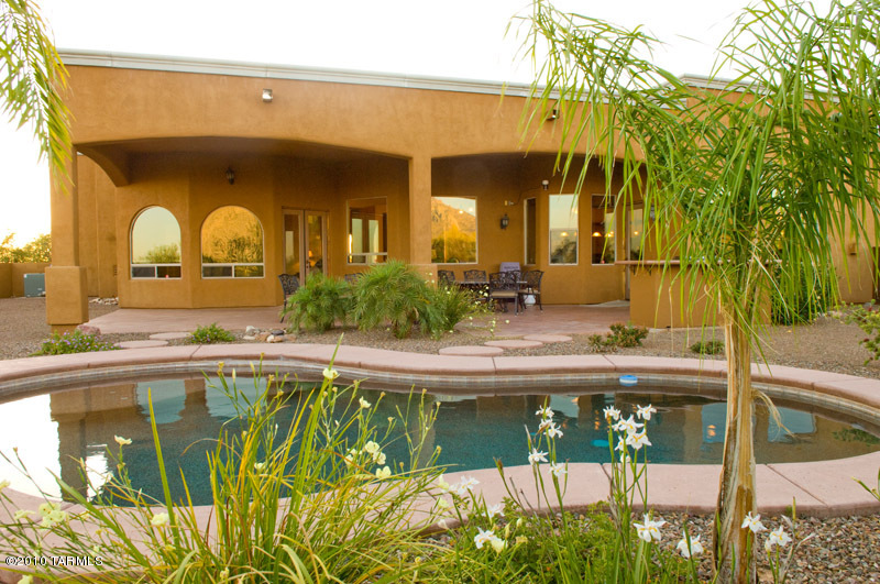 10390 N Derrio Canyon Place