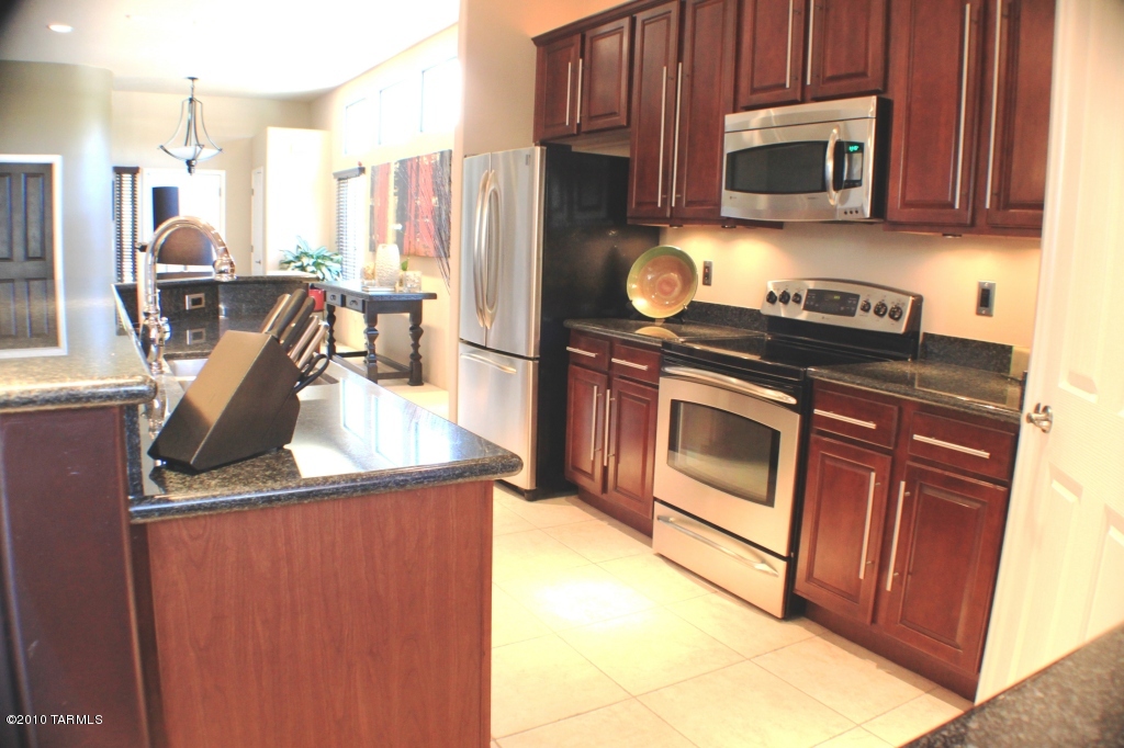 1300 S Via Estrella Blanca