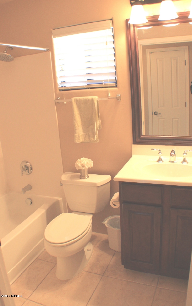 1300 S Via Estrella Blanca