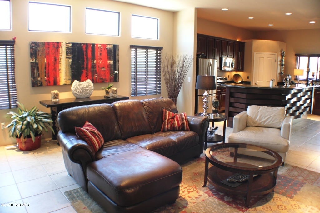 1300 S Via Estrella Blanca