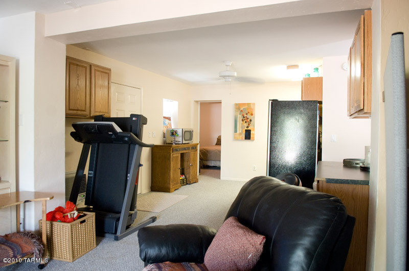 908 W San Martin Drive