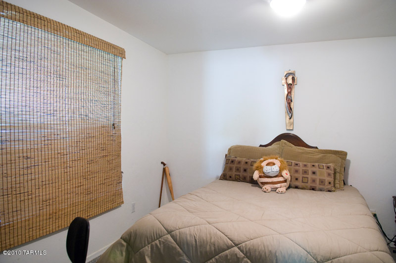 908 W San Martin Drive