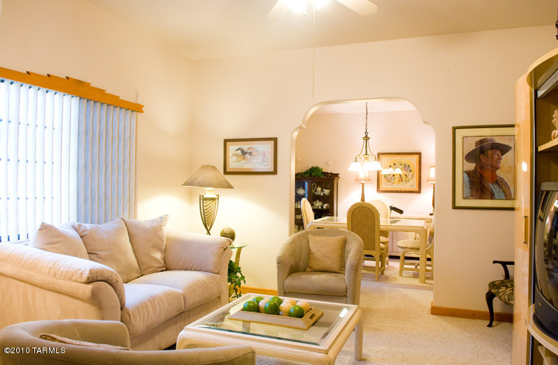 908 W San Martin Drive