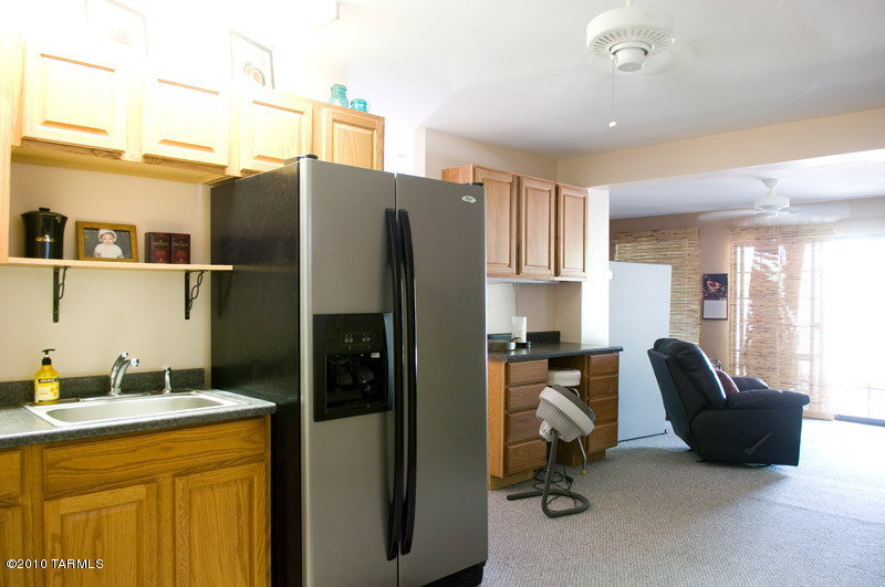 908 W San Martin Drive