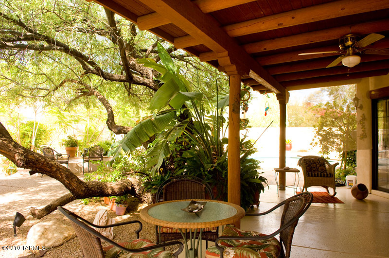 908 W San Martin Drive