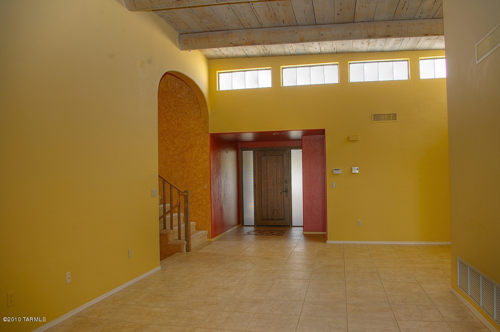 12721 N Meadview Way