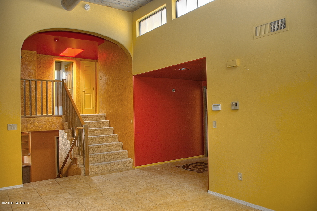 12721 N Meadview Way