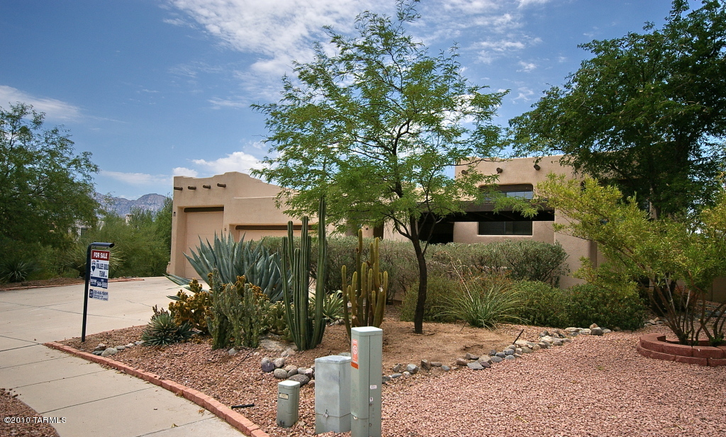 12721 N Meadview Way