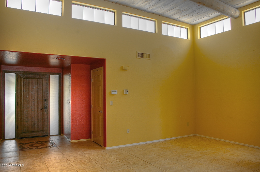 12721 N Meadview Way