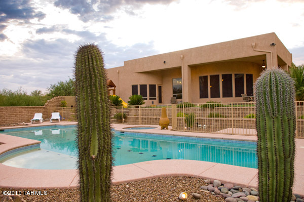 800 E Palisades Road