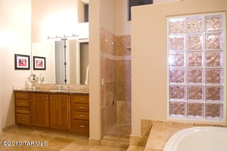 800 E Palisades Road