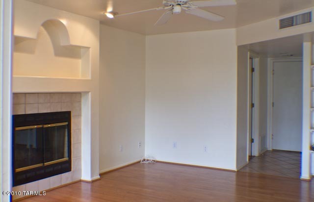 1330 E Dejerine Place