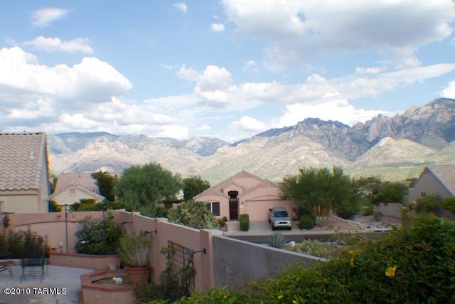 1330 E Dejerine Place