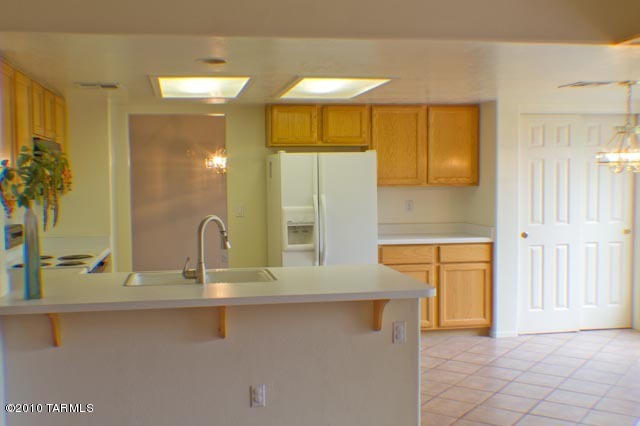 1330 E Dejerine Place