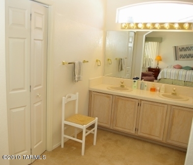 1081 W Wild Dune Lane