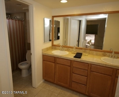 2017 W Southbrooke Circle