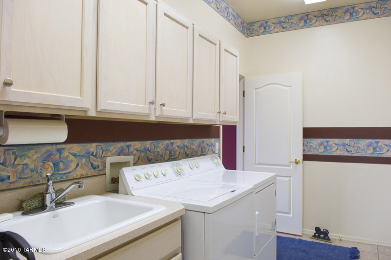 13797 N Silvercreek Place