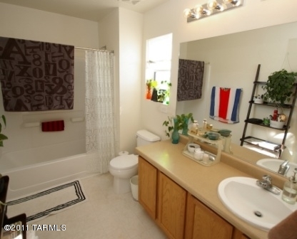 1309 S Woodbine Lane