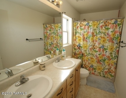 1309 S Woodbine Lane