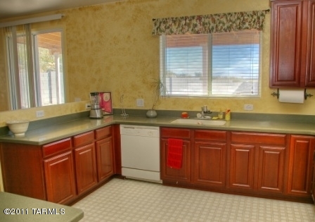 1309 S Woodbine Lane