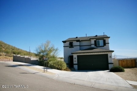 1309 S Woodbine Lane