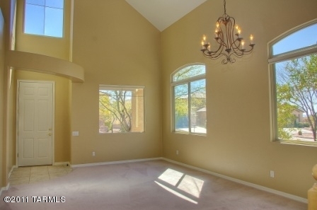 996 W Leatherleaf Drive