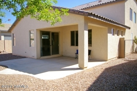 996 W Leatherleaf Drive