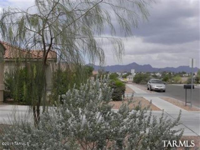 2441 W Golden Hills Road