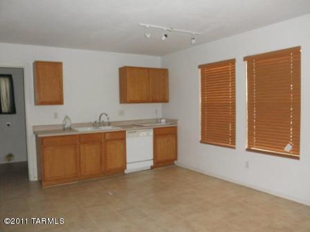 8739 E Getsinger Lane