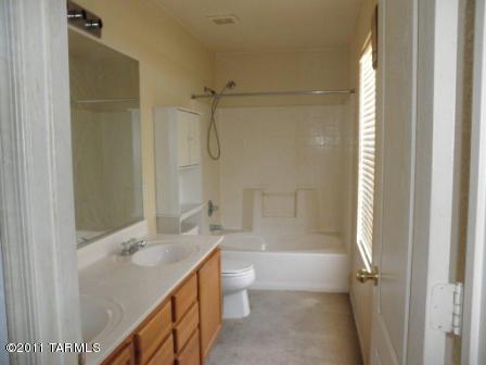 8739 E Getsinger Lane