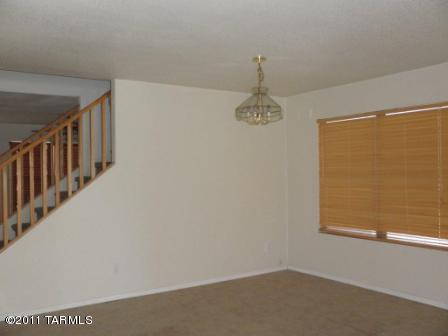 8739 E Getsinger Lane