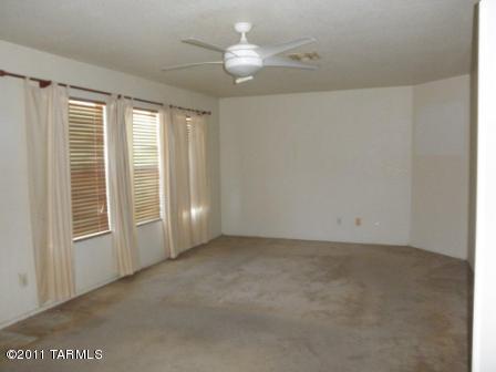 8739 E Getsinger Lane