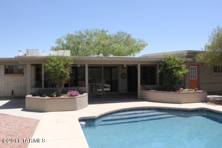 9112 E Indian Canyon Road