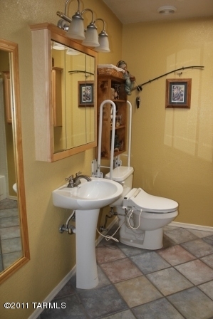 9112 E Indian Canyon Road